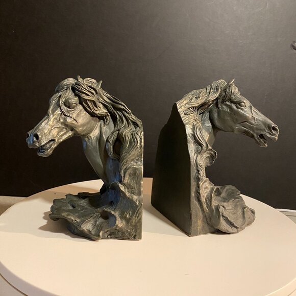 Vintage Horse Head Bookends – Resin Sculpted Pair, Equestrian Decor - Picture 1 of 13